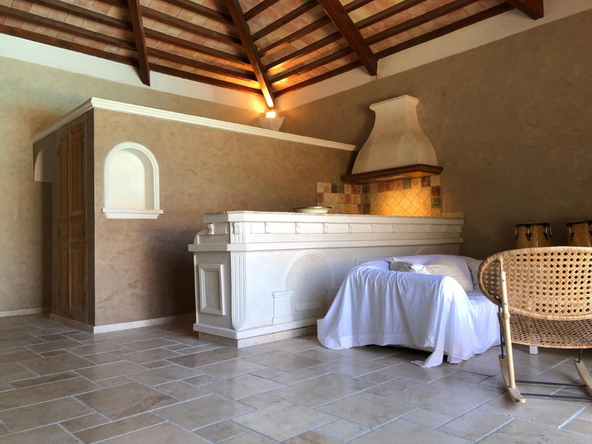 Отель Le Pool House - Private Jacuzzi - Mas Des Sous Bois Ventabren Экстерьер фото